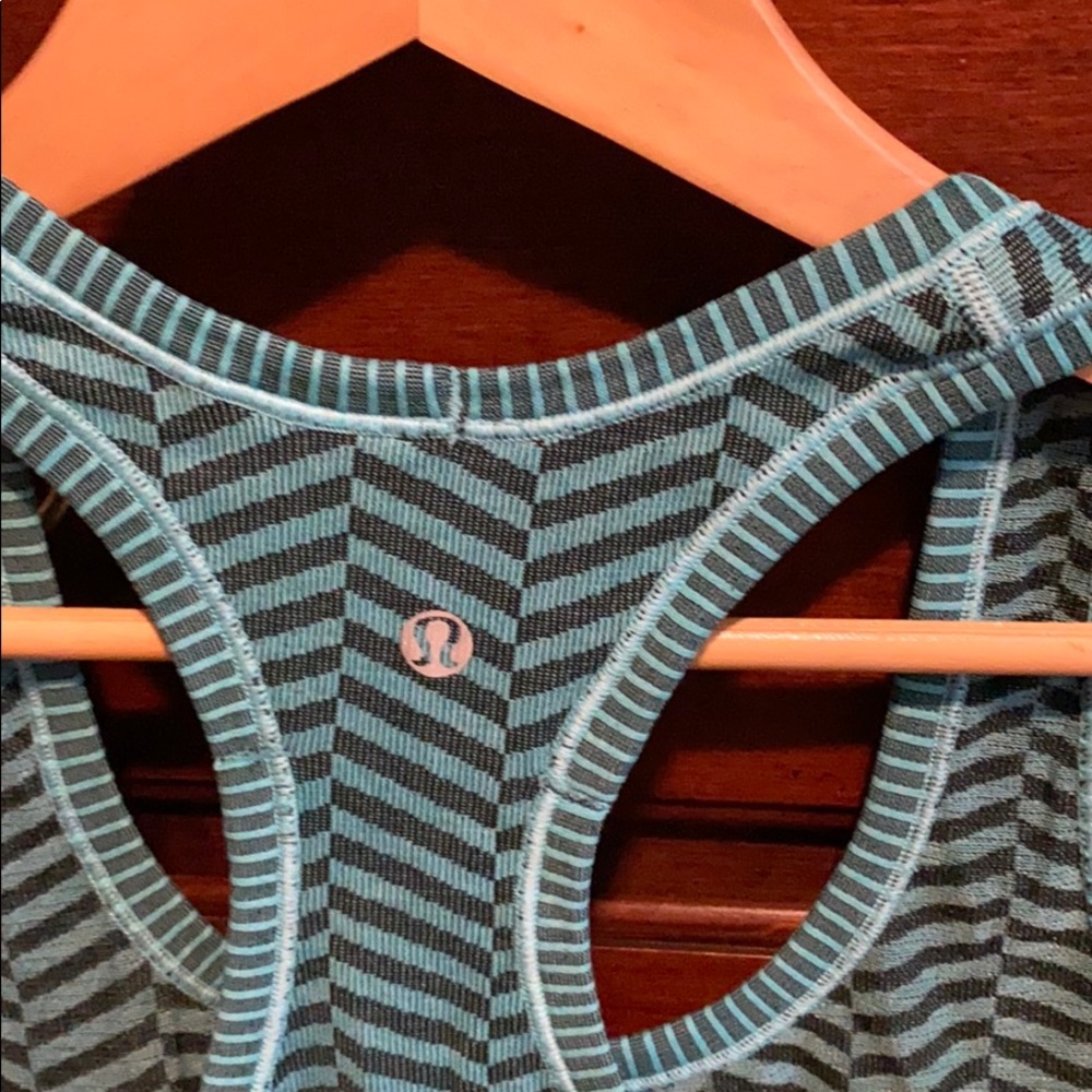 Lululemon Swiftly Tech Racerback, Size 6 - Picture 4 of 5